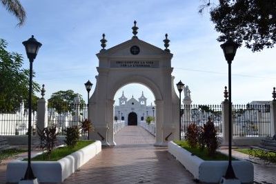 https://www.funerariadeguardia.com/almacen/noticias/img_cementerio.jpg