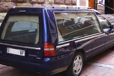 https://www.funerariadeguardia.com/almacen/noticias/img_cochefunebre.jpg