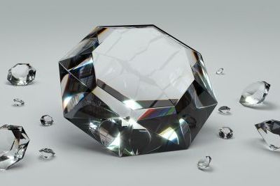 https://www.funerariadeguardia.com/almacen/noticias/img_diamond11861391280.jpg