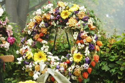 https://www.funerariadeguardia.com/almacen/noticias/img_grabschmuck612041280.jpg